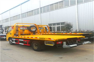 仁布附近拖车救援搭电