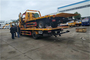 仁布同城汽车补胎